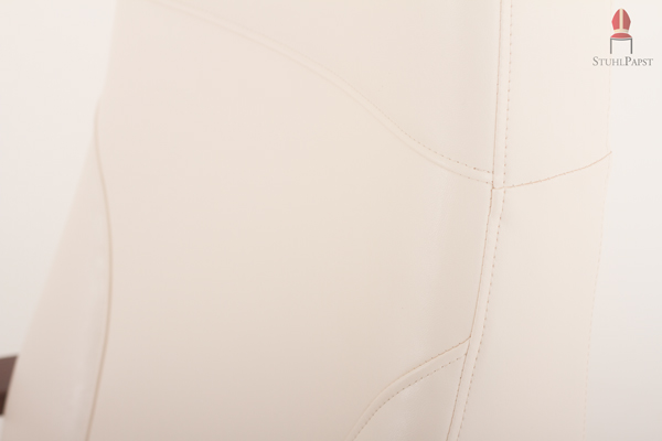 Das Clinic-Kunstleder ist besonders pflegeleicht