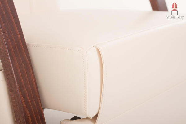 Das Clinic-Kunstleder ist leicht abwaschbar