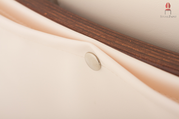 Die zuknüpfbare Seitentasche