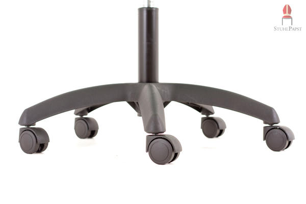 Das Fussgestell ist stabil und kippsicher