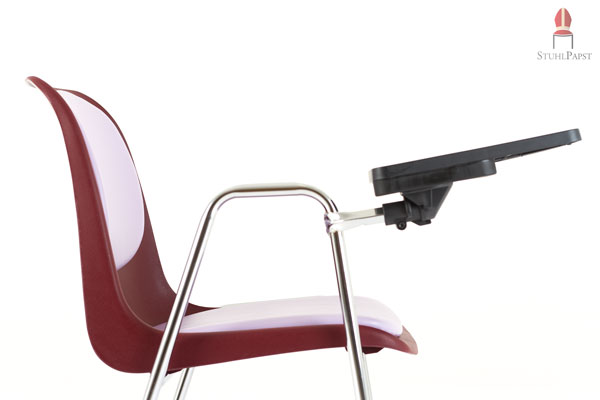 Die Tischhalterung ist auch als Armlehne nutzbar