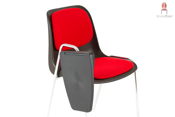 Schreibtablar kann herunter geklappt werden