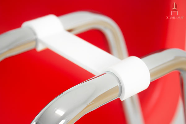 Der an den Armlehnen aufgesteckte Reihenverbinder