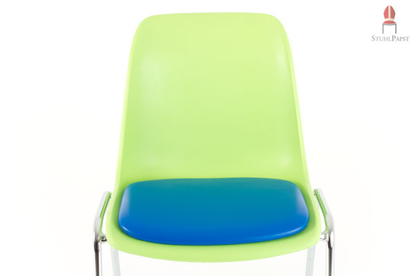 Der Stuhl kann leicht abgewischt werden