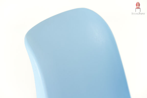 Leicht geschwungene Rückenlehne