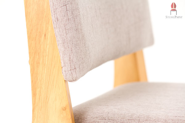 Eine Lücke zwischen Rücken- und Sitzfläche fördert die Luftzirkulation