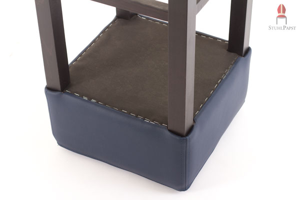 Die Polsterbezüge sind sorgfältig aufgezogen