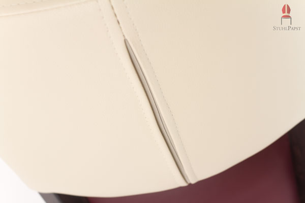 Auch optisch ein Highlight - der Reißverschluß in der Rückenlehne