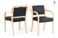 Gepolsterter Armlehnenstuhl in tollem Design