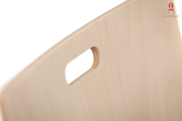 Bestuhlung Sitzmöbel Holzschalen Holzstühle Holz Stühle Stapelstühle für Großveranstaltungen Großevents Theater Kultur Veranstaltungen Events Konzerte mit Griffloch Buche