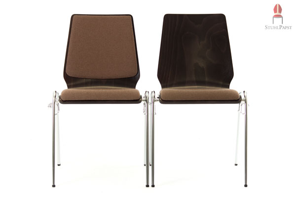 Das Stuhlmodell Twi.n lässt sich gut mit der Variante Twi.n deLux verbinden