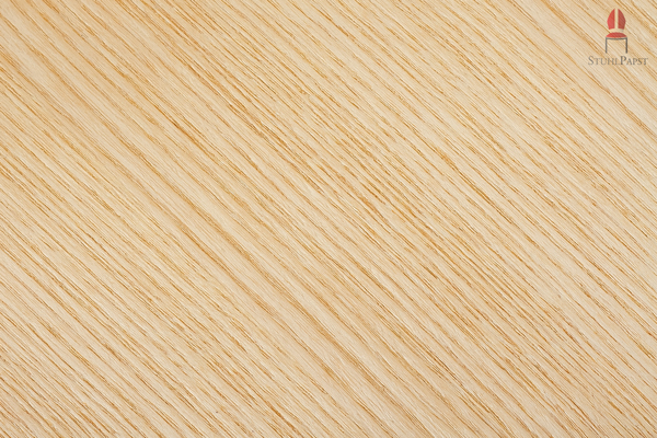 Bei allen Färbungen bleibt die Echtholzoptik immer bestehen