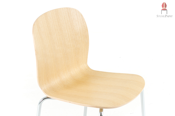 Das Holzdekor ist ein Hauptbestandteil des edlen Designs des Stuhlmodells