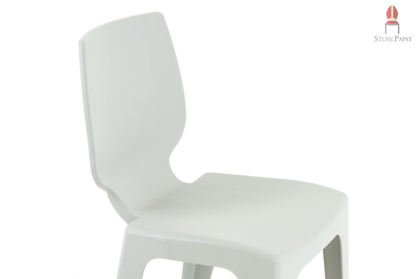 Mit der hochwertigen Verarbeitung hält das Stuhlmodell jedem Hygienestandard stand