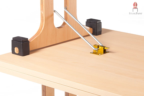 Durch den Klappmechanismus entsteht höchste Stabilität bei einfachster Handhabung