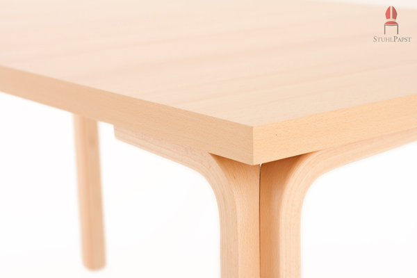 Die Kanten sind leicht abgerundet um Verletzungen zu vermeiden