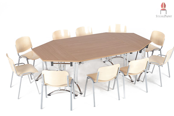 Das elegante Holzdekor lässt sich mit verschiedensten Möbeln kombinieren