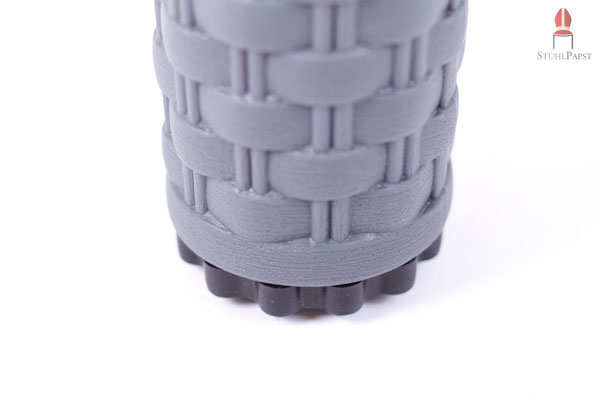 Die Höhenverstellung lässt sich problemlos eindrehen