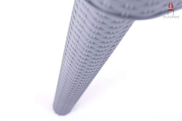 Die Tischbeine sind überaus robust