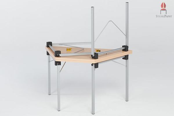 Die Abstandshalter an den Ecken verhindern Materialbeschädigung beim Stapeln