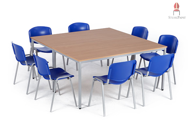 Der pulverbeschichtete Rahmen sorgt auch ohne weitere Holzelemente für Kombinationsmöglichkeiten