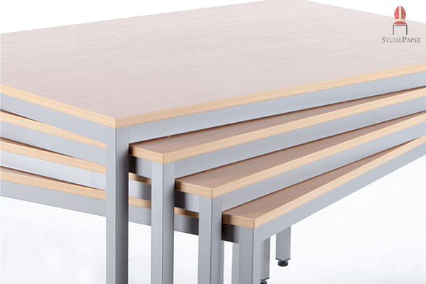 Die hohe und stabile Stapelbarkeit zeichnen dieses Tischmodell aus